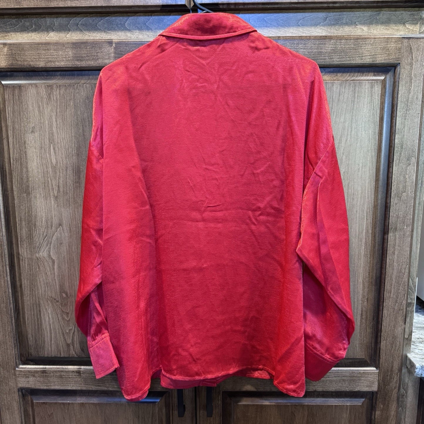 Aura by Red Dress Boutique Red Satin Button-Down Blouse | Size Sm | Shark Tank