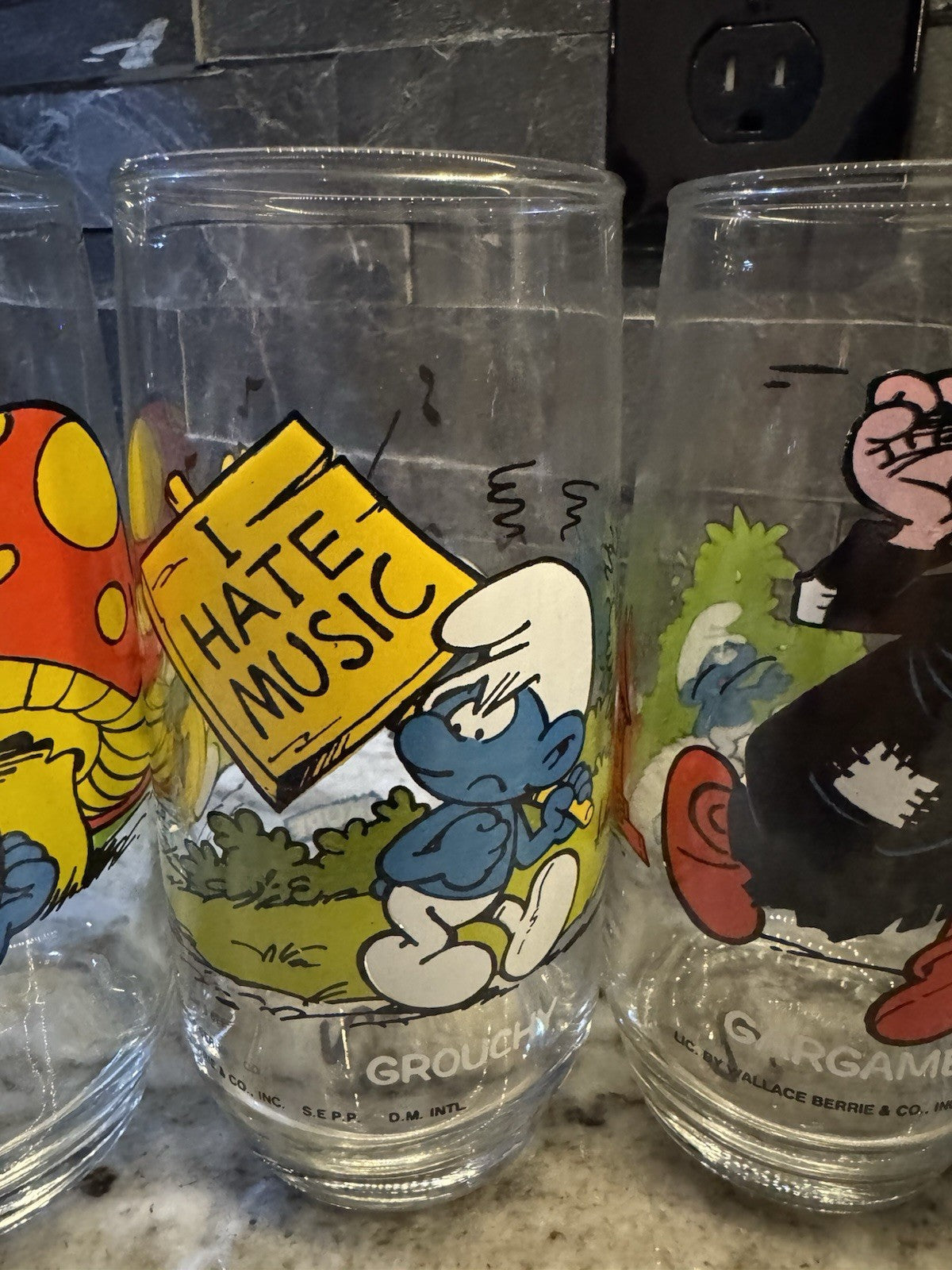 Vintage Complete Set of 6 Smurf Glasses From 1983 ... Excellent Condition