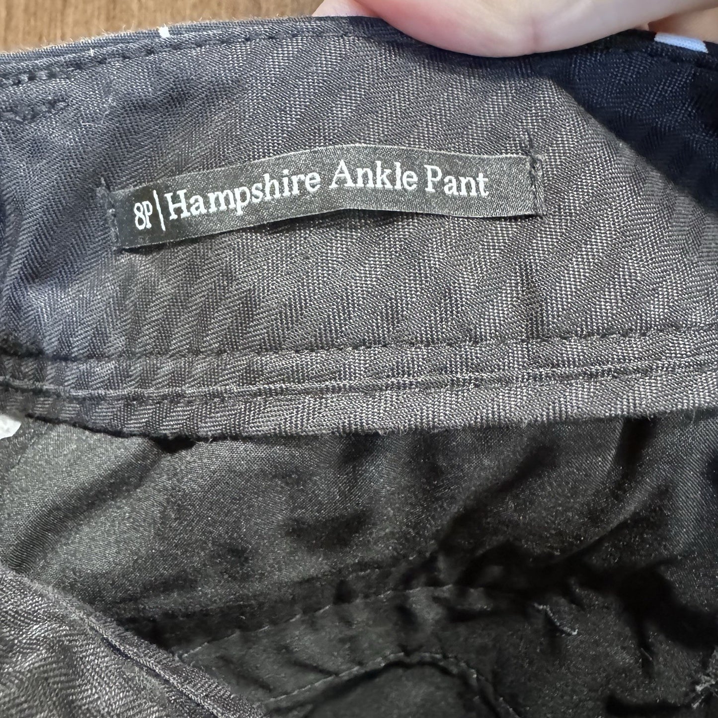 Talbots Hampshire Ankle Pants 8P Black White Leaf Print Stretch Retro Y2K Chic