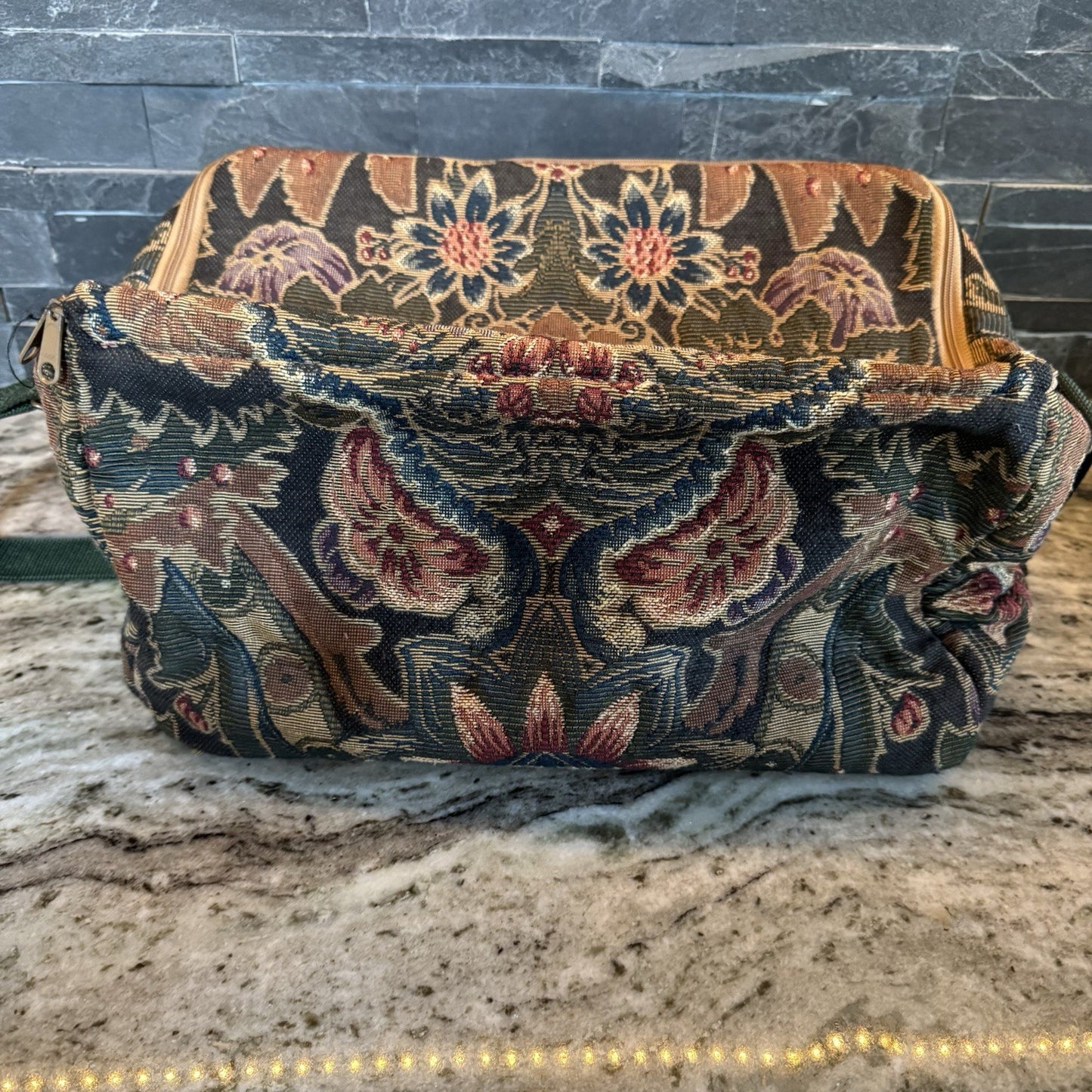Vintage Showline Inc Tapestry Soft garment toiletry Bag Luggage - USA Made