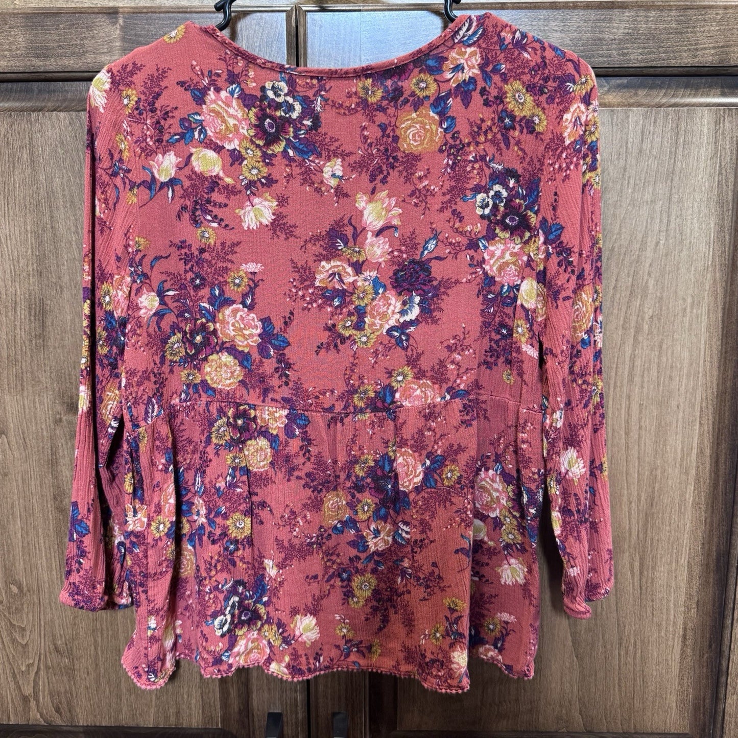 American Eagle Floral Boho Top Small | Red Pink Multicolor Long Sleeve