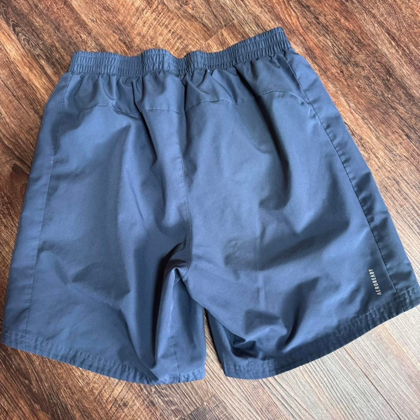Adidas run it shorts medium