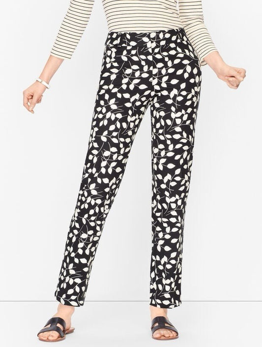 Talbots Hampshire Ankle Pants 8P Black White Leaf Print Stretch Retro Y2K Chic
