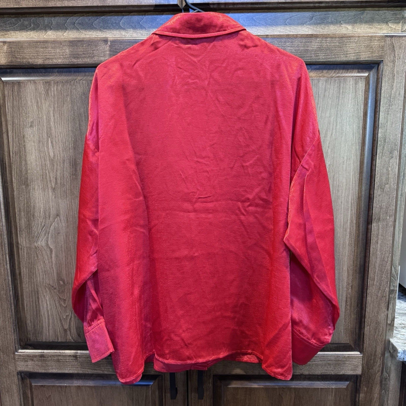 Aura by Red Dress Boutique Red Satin Button-Down Blouse | Size Sm | Shark Tank