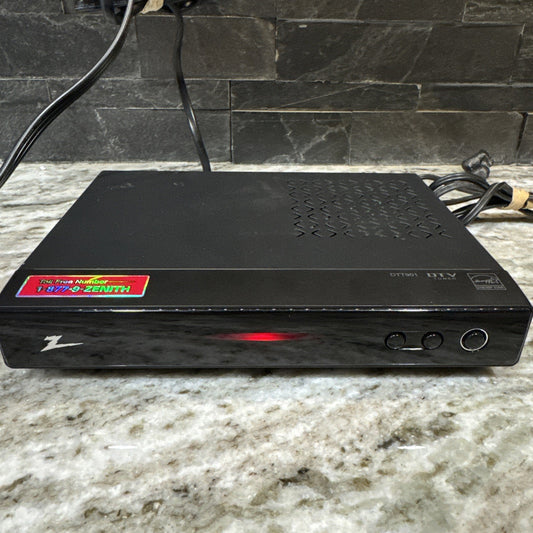 Zenith DTT901 Digital TV Tuner Converter Box W/0 Remote W/ Audio Video Cable