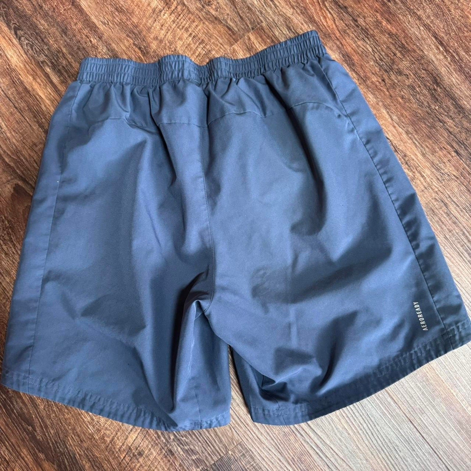 Adidas run it shorts medium