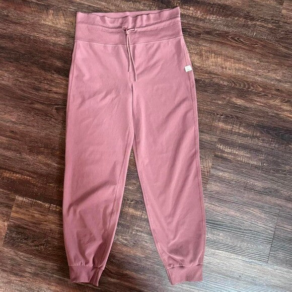 Vuori Daily 7/8 Leggings - Women's size medium